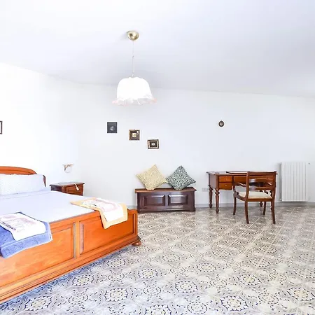 Vila Luisa *